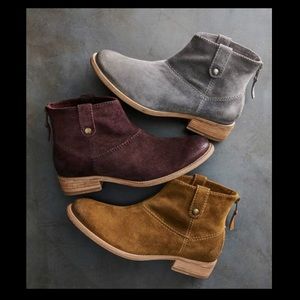 Johnston and Murphy Stitched Boot